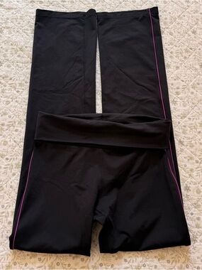 Black & pink yoga pants fold overs with small flare